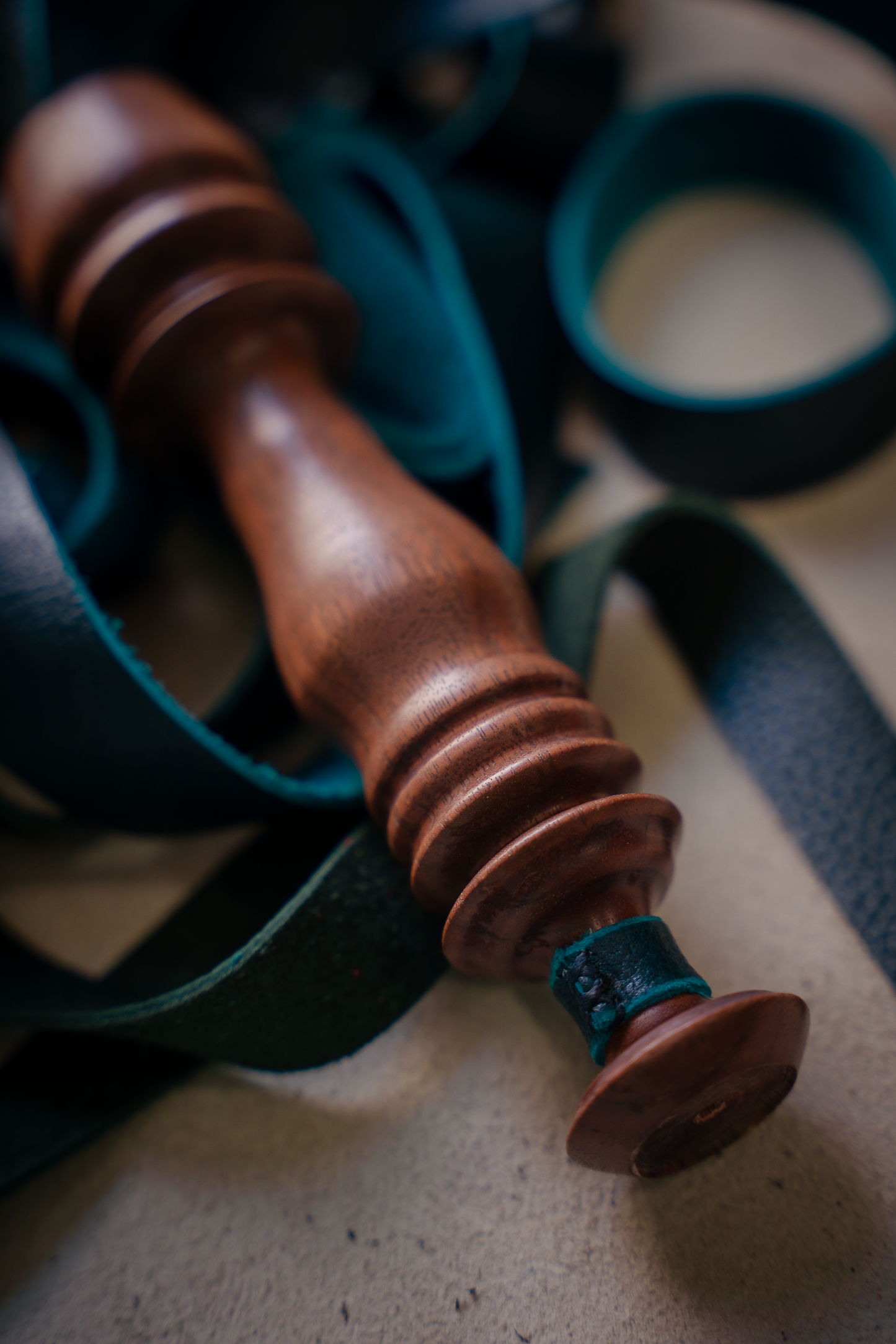 Flgr_  Walnut_teal/turquoise
