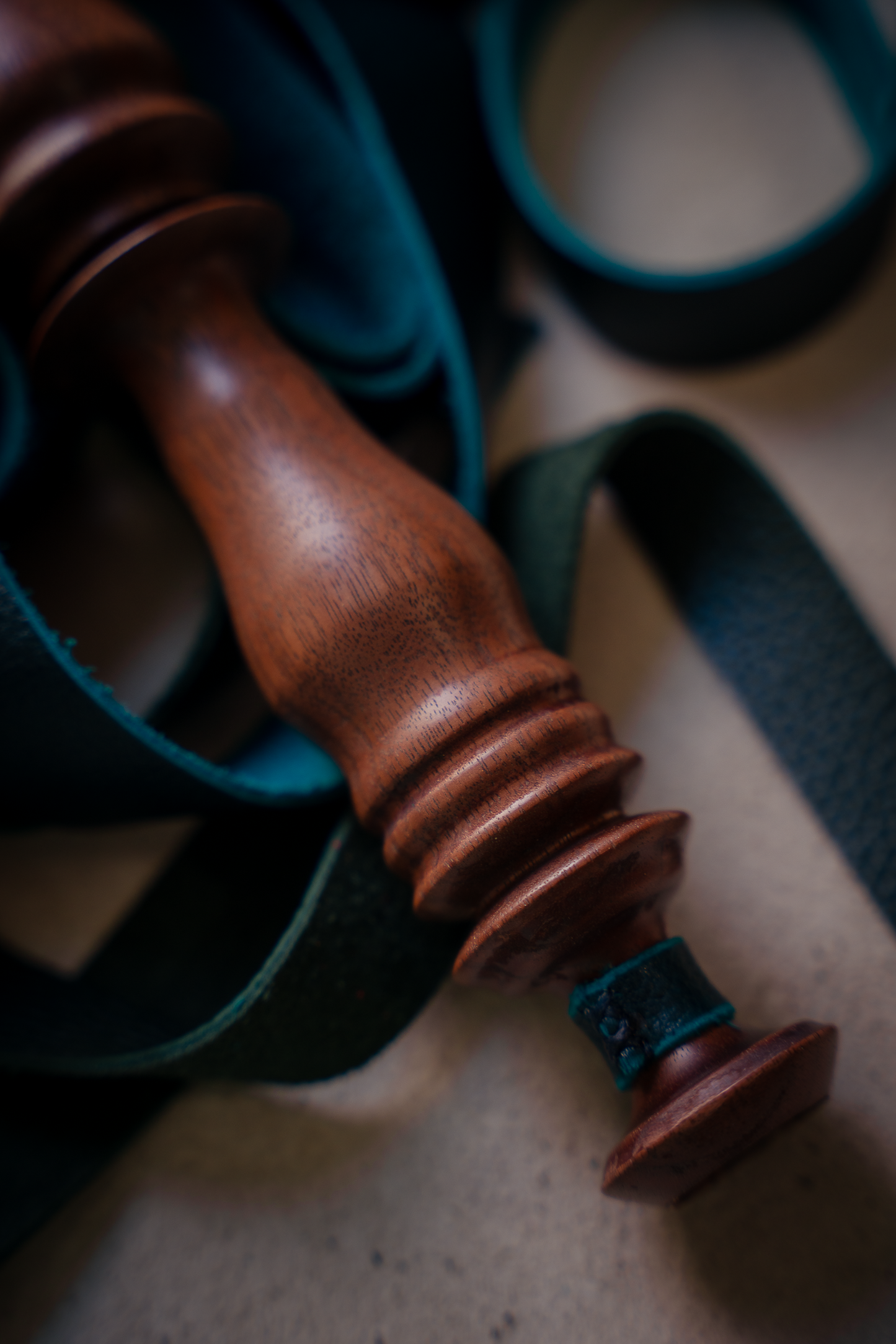 Flgr_  Walnut_teal/turquoise