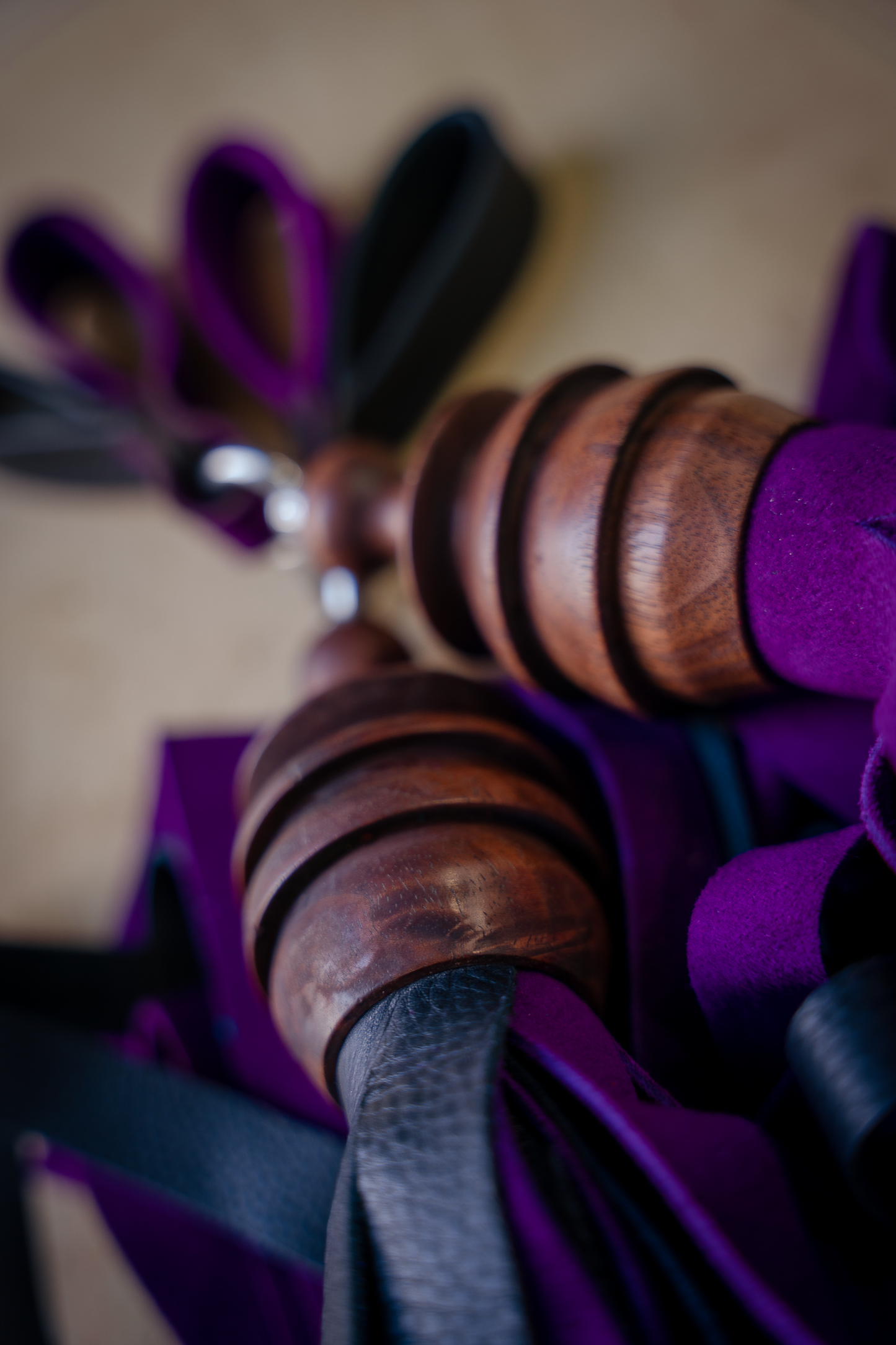 Fng_ Walnut_blk.purple